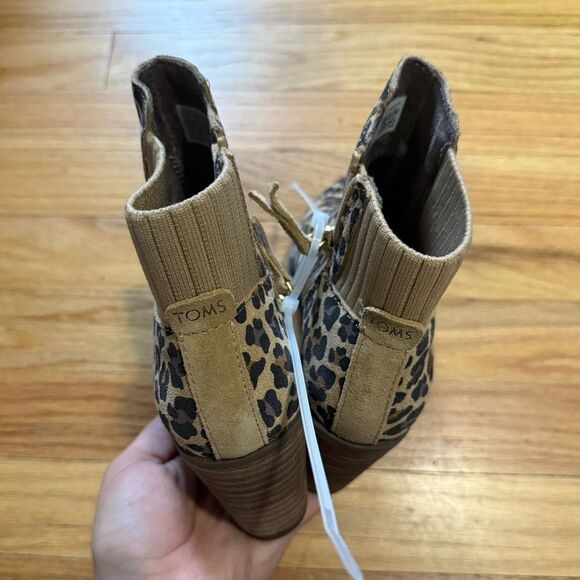 Tom’s | Leopard Print Wedge Heel Booties - Picture 7 of 9